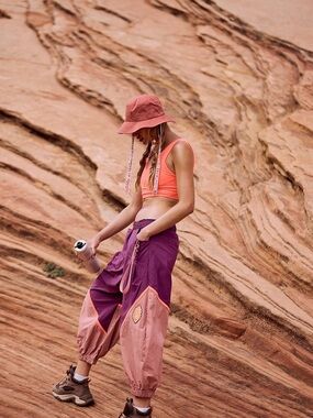 Free people free flow pants,slouchy nylon jogger sizeS.colorblock,retro,gorpcore